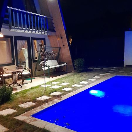 Happyhouse Bungalov Three-Room, Sw Pool With Lake View, Sapanca B1 Eksteriør billede